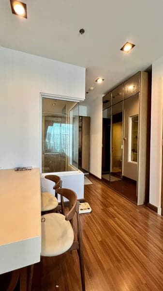 Supalai Premier @ Asoke — High Floor Pool View | Prime CBD Location photo 2