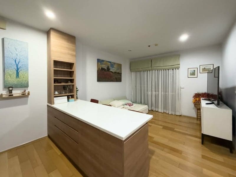 Hive Sathorn — Fully Built-in | 1 Minute to BTS Krung Thon Buri photo 4