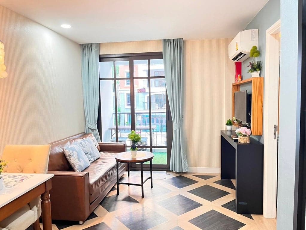 Espana Condo Resort Pattaya — Pool View Unit | Resort-Style Living | Near Jomtien Beach
