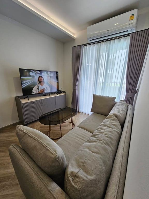 Chapter Thonglor 25 — Pool View Low Rise Condo | Shuttle to BTS