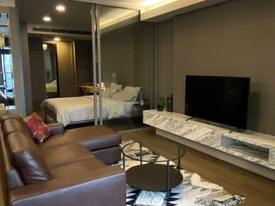Siamese Exclusive Queens — Park View Luxury Living | Next to MRT photo 3
