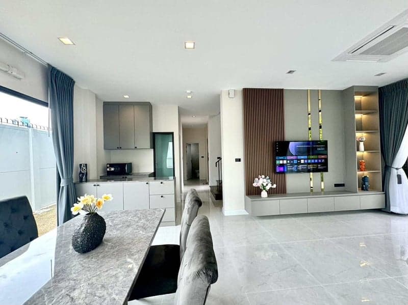 Bangkok Boulevard Bangna Km.5 — Luxury Detached Home | Prime Bangna photo 3