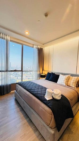 Sathorn Corner Unit — High Floor River View | Quiet Luxury Living photo 2