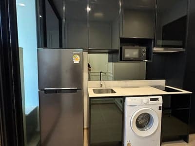 Ari Condo — High Floor Smart Home Unit | Steps to BTS Ari photo 4