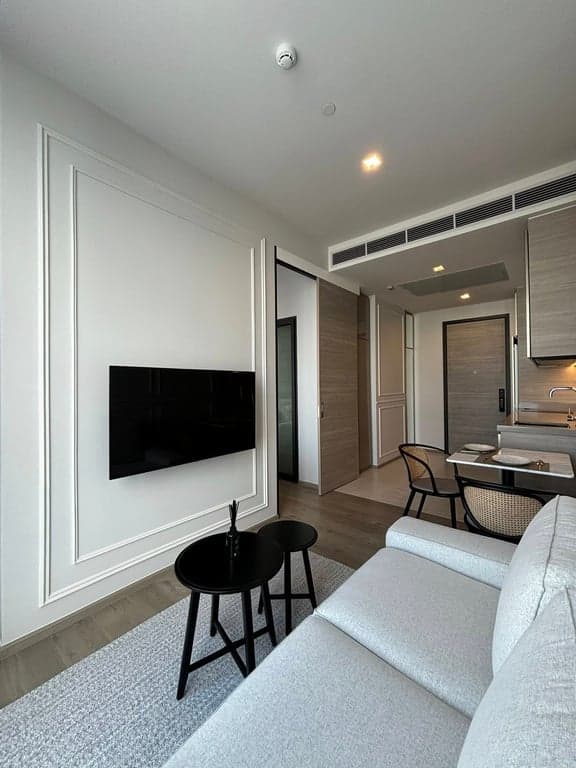 The Crest Park Residences — Luxury High Floor Residence | MRT Phahon Yothin & BTS Ha Yaek Lat Phrao