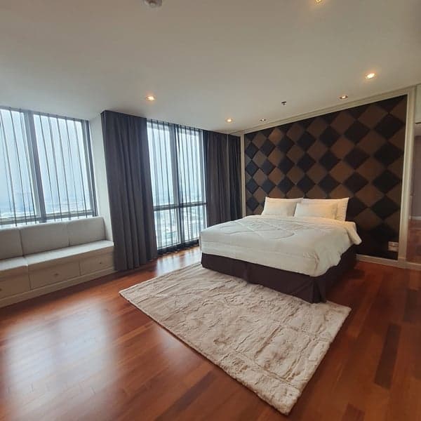 The Four Wings Residence Srinakarin — Luxury Duplex Penthouse | Panoramic City View | Near ARL photo 2