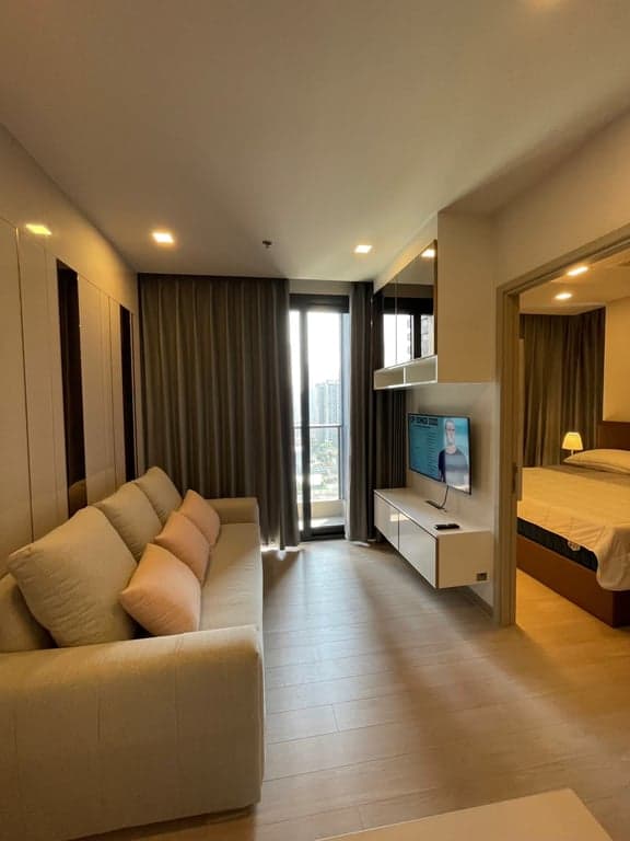 One9Five Asoke - Rama 9 — Luxury Pool View Unit | Near MRT Rama 9