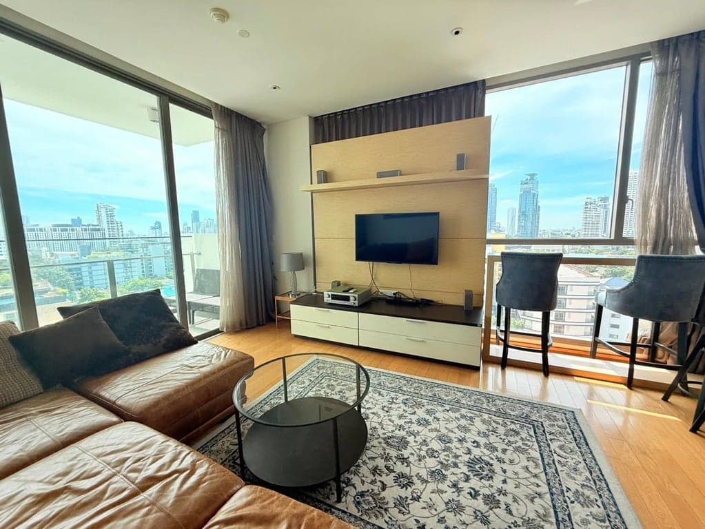 Aequa Sukhumvit 49 — Corner Residence | Open Views | Thong Lo