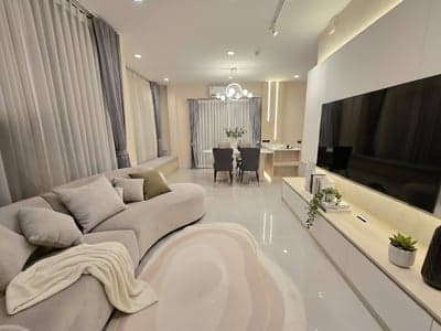 Bangkok Boulevard Bangna-KM5 — Luxury House on Main Road | Near Clubhouse photo 2