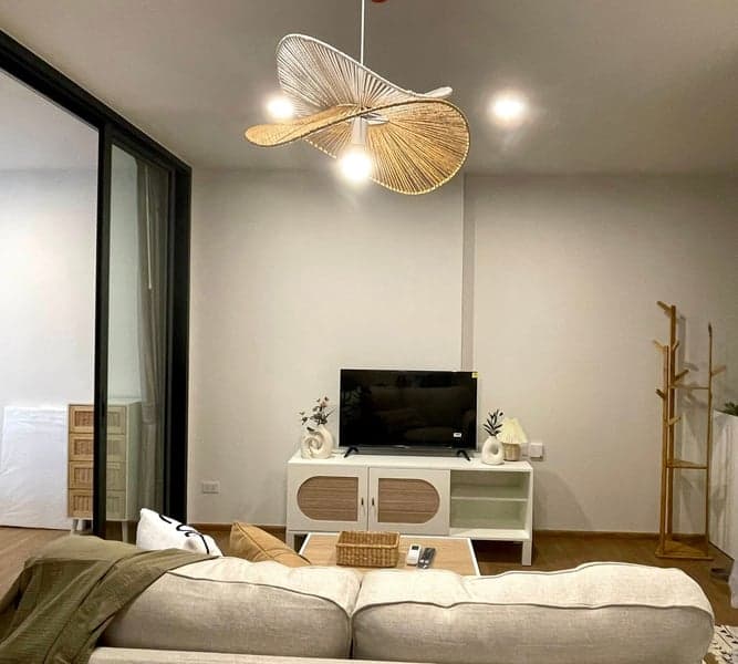 THE LINE VIBE — High Floor City View | King Size Bed | Near BTS photo 3