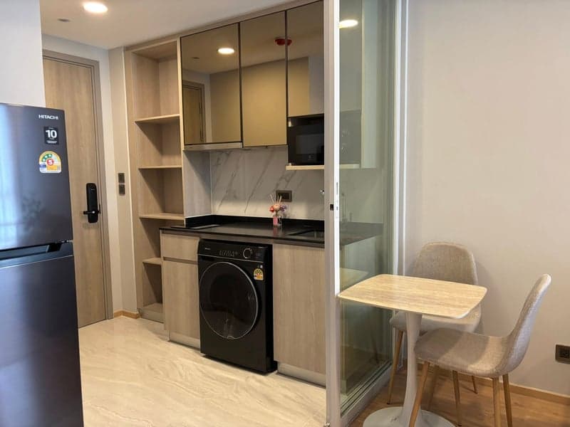 Chewathai Residence Thonglor — Private Luxury Low-Density Condo photo 2