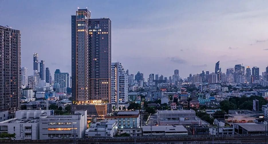 The Base Phetchaburi - Thonglor