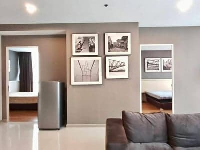 Up Ekkamai — Spacious City View Residence | Prime Ekkamai Living photo 4