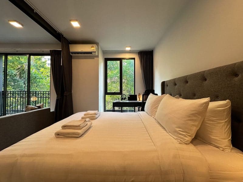 Venio Sukhumvit 10 — Rare Parkside Unit Near BTS Asoke photo 2