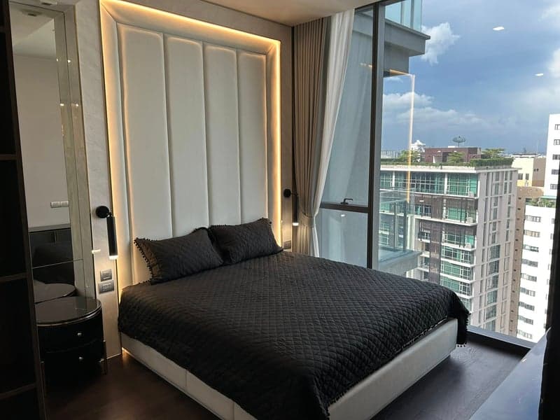 LAVIQ Sukhumvit 57 — Luxury 1BR 42 sqm Floor 20 | Near BTS Thonglor photo 2
