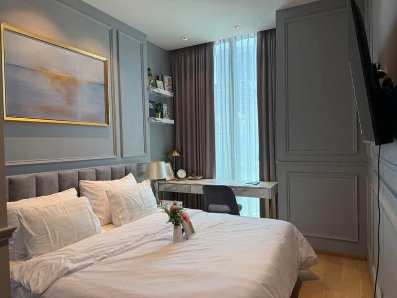 28 Chidlom — Luxury Garden View Residence | Near BTS Chidlom photo 3