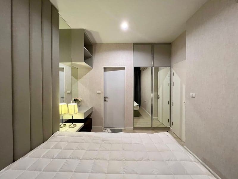 The Niche Pride Thonglor-Phetchaburi — Pool View Unit | Near BTS photo 2